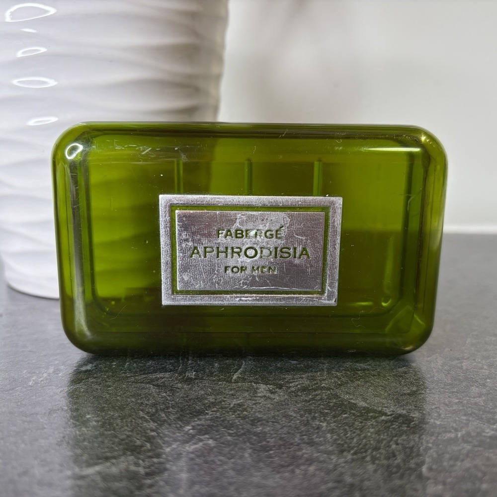 Vintage Faberge Aphrodisia For Men Green Hard Plastic‎ Full Size Soap Dish W Lid
